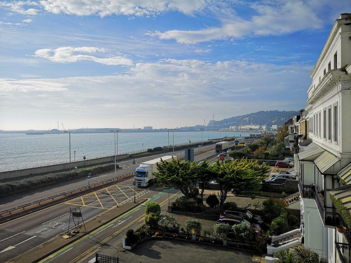 Whole Flat Next To Dover Port With Parking Exterior photo